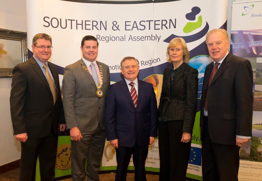 R to L: Mr. Michael O’Brien, Programme Liaison Officer, BMW Regional Assembly Cllr. Seamus O’Domhnaill, Cathaoirleach, BMW Regional Assembly.Mr. Brendan Howlin, TD, Minister for Public Expenditure and