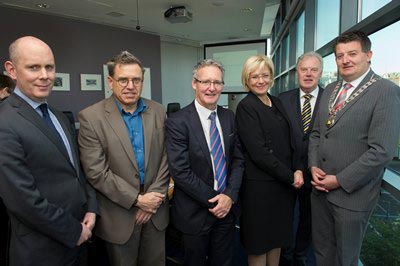 Visit of Commissioner Crețu to Trinity College Dublin;
Left to Right - Dr. Diarmuid O’Brien, Director of Research and Innovation, Trinity College, Dublin Professor Michael Morris, AMBER Director, Mr