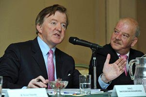 Minister of State John Perry T.D. speaking at the Annual Conference 2012 alongside Cllr Tomás Breathnach, Cathaoirleach, S&ERA;.