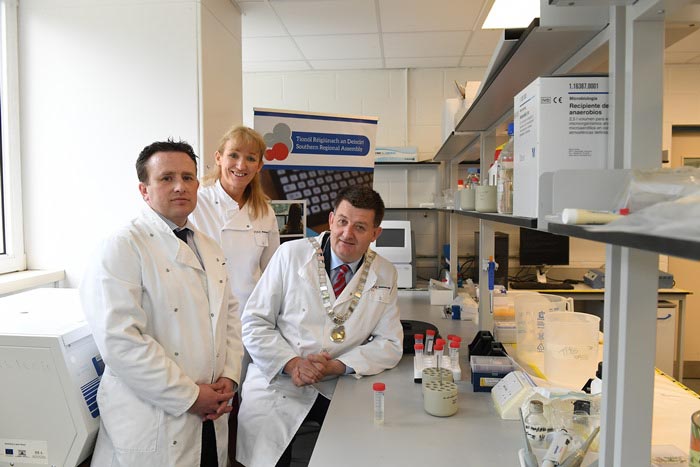 #EU in my Region Open Days Project visit to the ERDF co-funded Shannon ABC centre, Institute of Technology Tralee.
(L to R) Tim Yeomans, Shannon ABC; Derville Brennan, SRA; Cllr Damien Geoghegan, SR