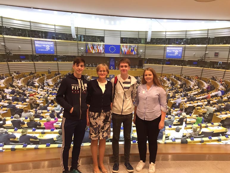 MEP Mairead McGuinness with Eoghan Gethings at the European Parliament.&nbsp; Image Credit - Graduate.ie