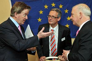 Mr John Perry T.D., Mr Stephen Blair, Director S&ERA; and Cllr Tomás Breathnach, Cathaoirleach S&ERA;.